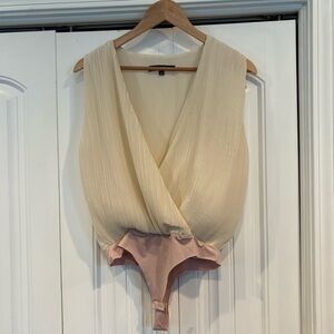 Strut & Bolt Ivory Bodysuit Size Small‎